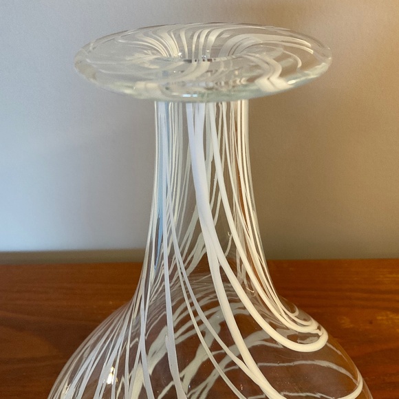 Art Glass Handblown Vase with White Swirl Pattern - Signed P. Stanley - Canada - Picture 5 of 15